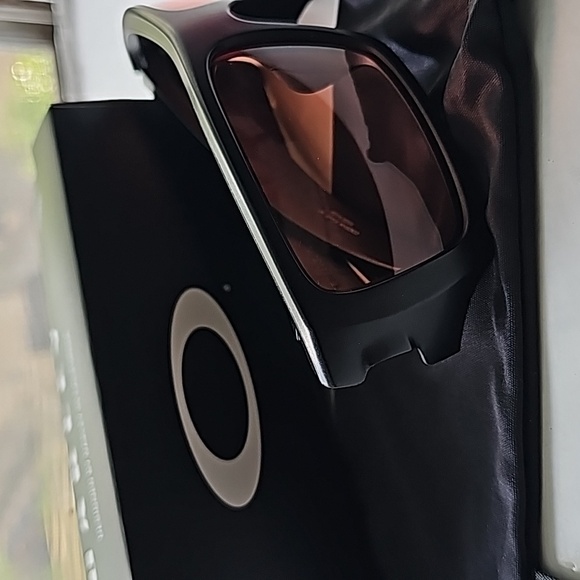 Oakley Men's Sunglasses - Picture 11 of 13
